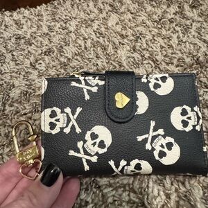 Betsey Johnson Black and Cream Skull Key & Card Holder